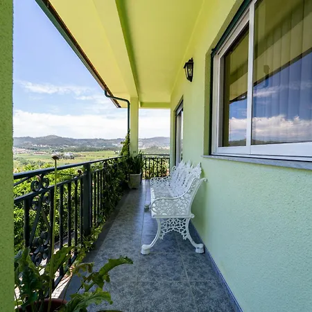 Дом отдыха Gondomar - Moradia V3 Com Piscina Natural By House And People