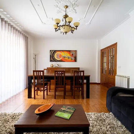 Gondomar - Moradia V3 Com Piscina Natural By House And People Holiday home *