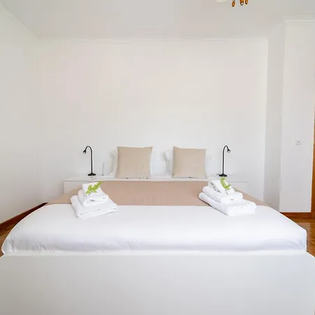 Gondomar - Moradia V3 Com Piscina Natural By House And People Tatil Evi Guimarães