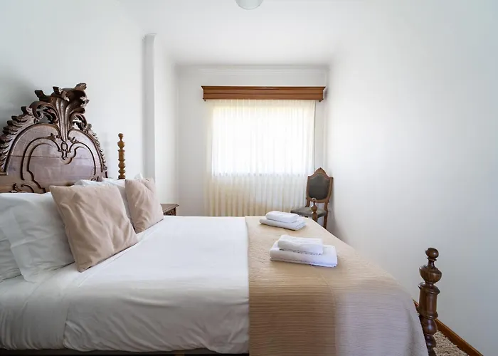 Gondomar - Moradia V3 Com Piscina Natural By House And People Vakantiehuis Guimarães