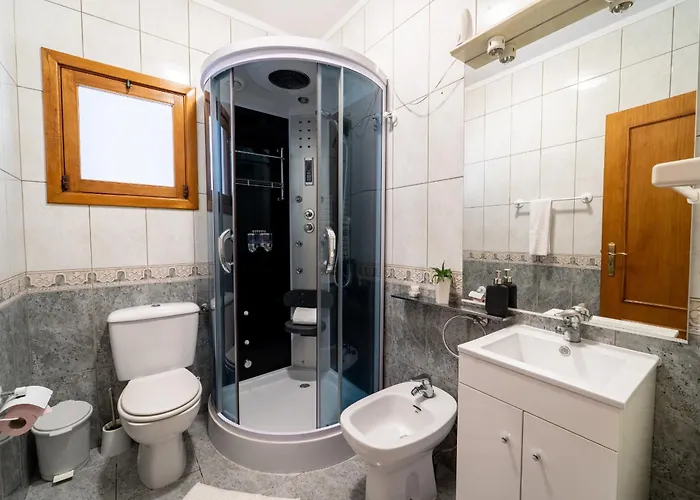 펜션 Gondomar - Moradia V3 Com Piscina Natural By House And People 귀마레스